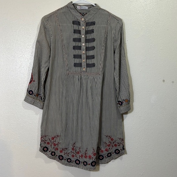 3J Workshop Tops - 3J Workshop Johnny Was gray/ white striped embroidered long blouse. Size Small